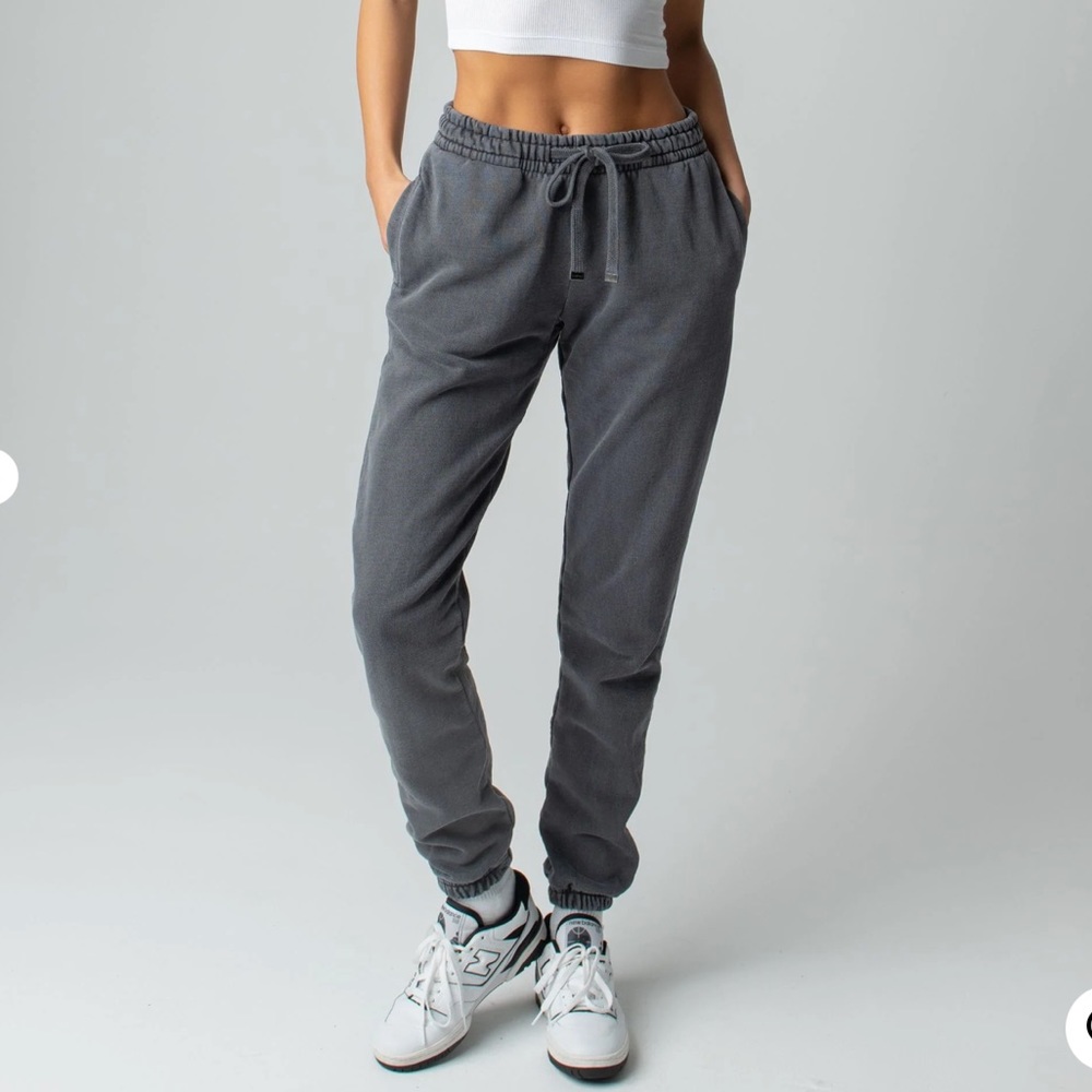 Talentless gray women’s sweatpants